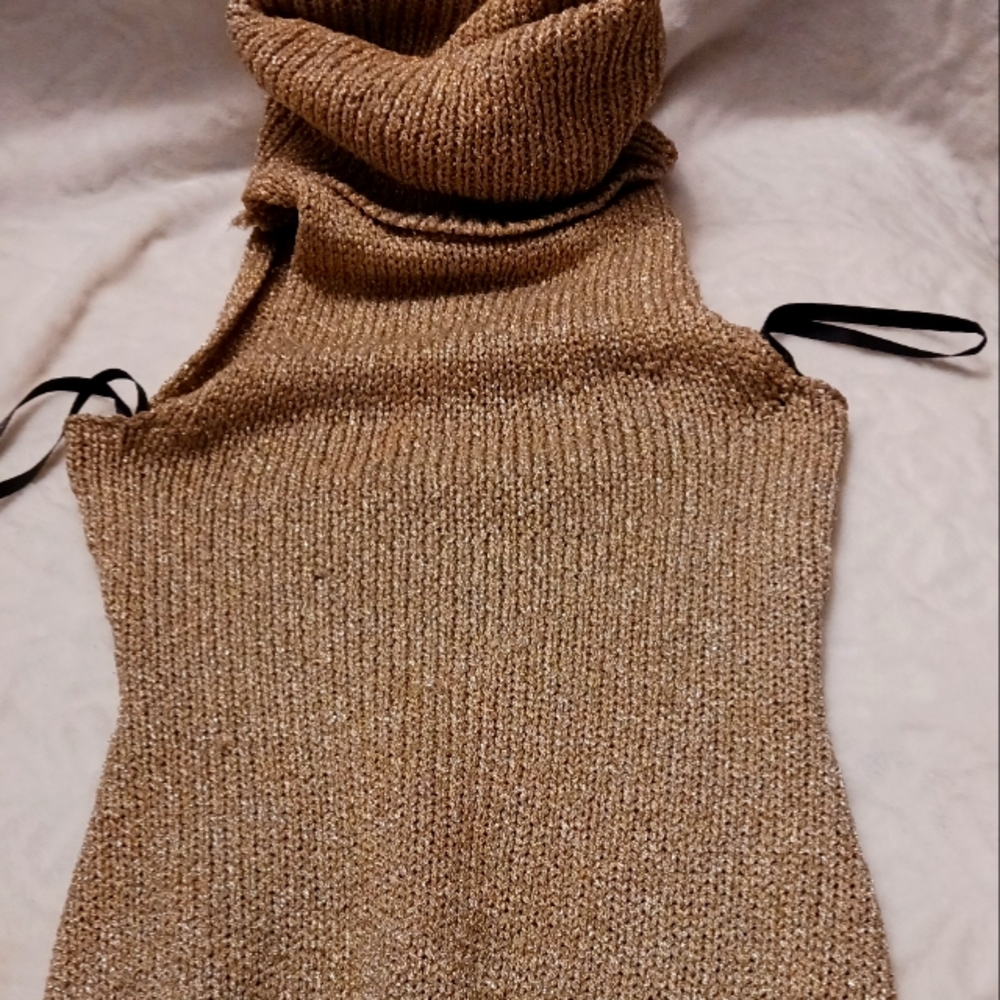 VINTAGE BEBE TOP LAST PRICE DROP
